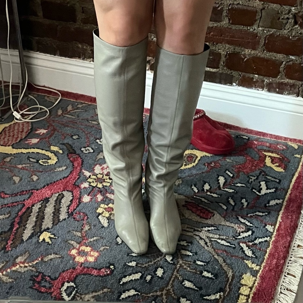 Gray Knee-High Women's Boots